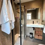 Acogedor Moderno Con Piscina En Nerja, Perfecto Escapada
