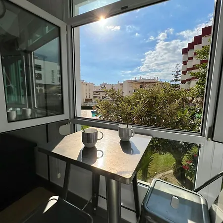 Acogedor Moderno Con Piscina En Nerja, Perfecto Escapada דירה