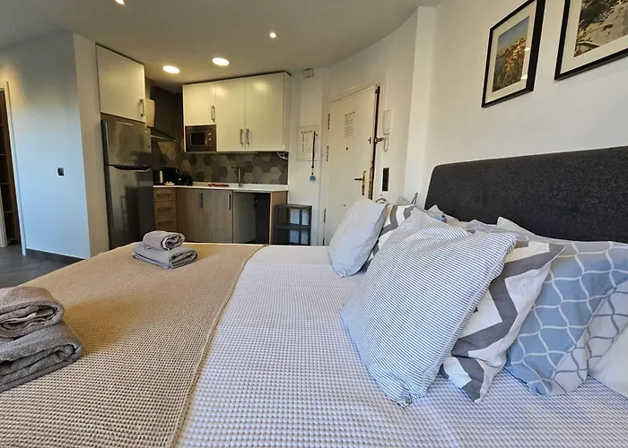 Apartman Acogedor Moderno Con Piscina En Nerja, Perfecto Escapada *