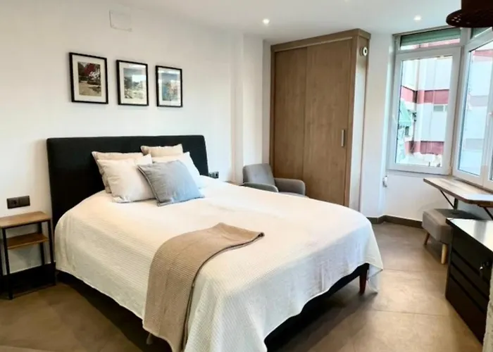 Acogedor Moderno Con Piscina En Nerja, Perfecto Escapada *