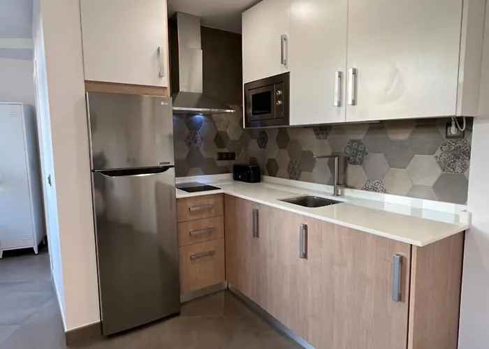 Acogedor Moderno Con Piscina En Nerja, Perfecto Escapada Apartman Nerja