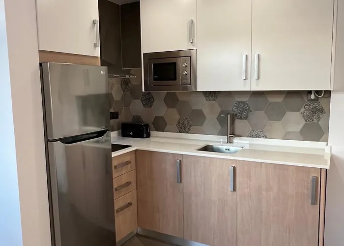 Apartman Acogedor Moderno Con Piscina En Nerja, Perfecto Escapada