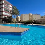 Acogedor Moderno Con Piscina En Nerja, Perfecto Escapada アパート