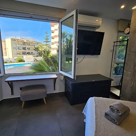 Acogedor Moderno Con Piscina En Nerja, Perfecto Escapada * Nerja
