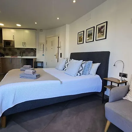 Acogedor Moderno Con Piscina En Nerja, Perfecto Escapada * Нерха