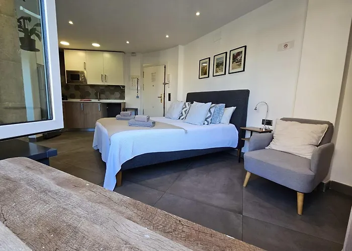 Acogedor Moderno Con Piscina En Nerja, Perfecto Escapada Apartment