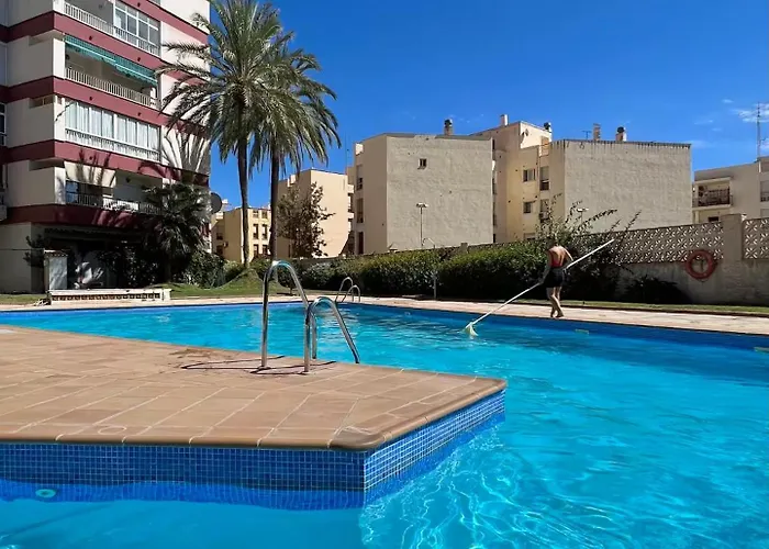 Acogedor Moderno Con Piscina En Nerja, Perfecto Escapada Apartment