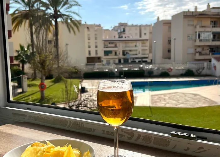 Apartment Acogedor Moderno Con Piscina En Nerja, Perfecto Escapada